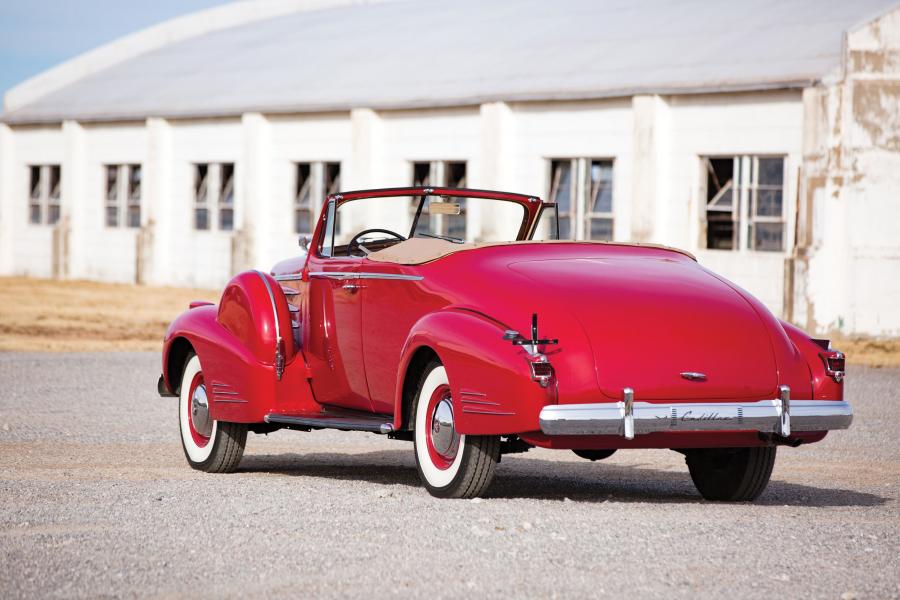  Cadillac V16 Convertible Coupe by Fleetwood 1938 года  (фото 31 из 42)